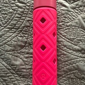 Lulu lemon water bottle